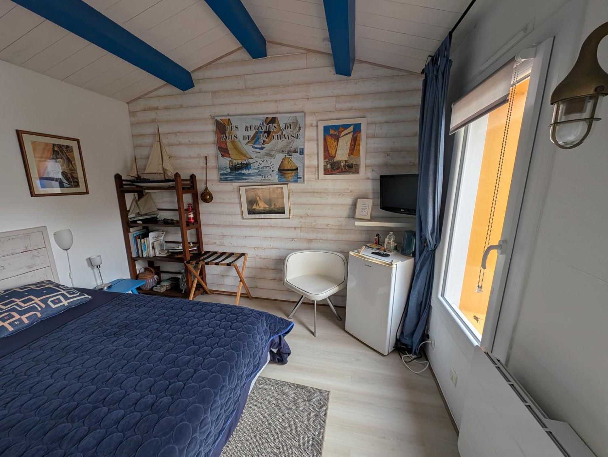 Les Yeux Bleus Bed & Breakfast Noirmoutier-en-l'Ile Exteriör bild