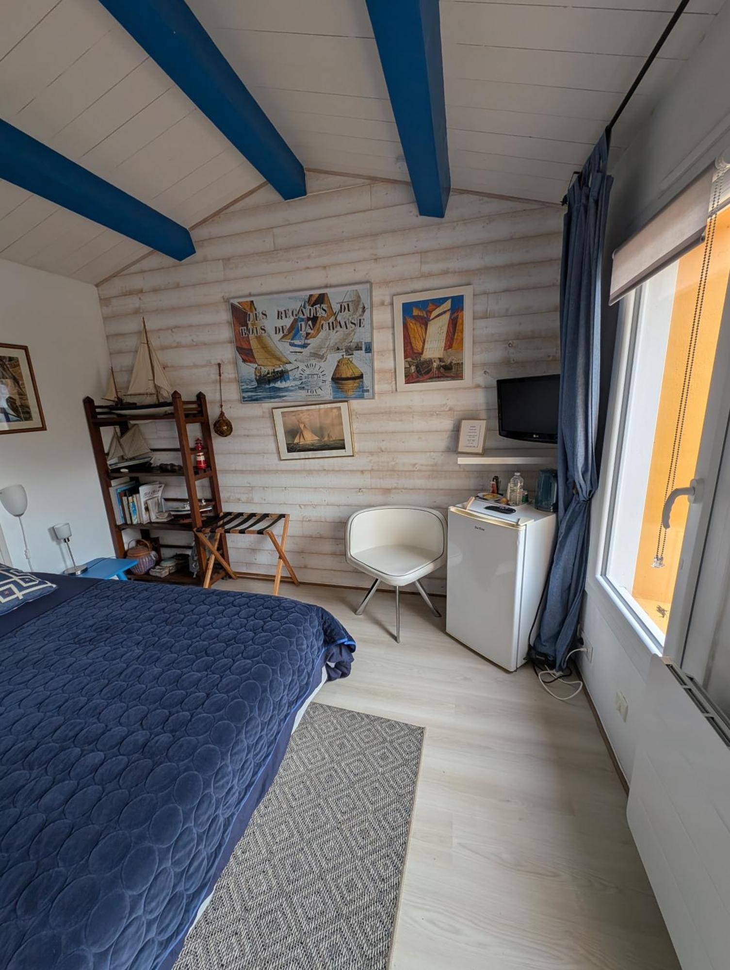 Les Yeux Bleus Bed & Breakfast Noirmoutier-en-l'Ile Exteriör bild