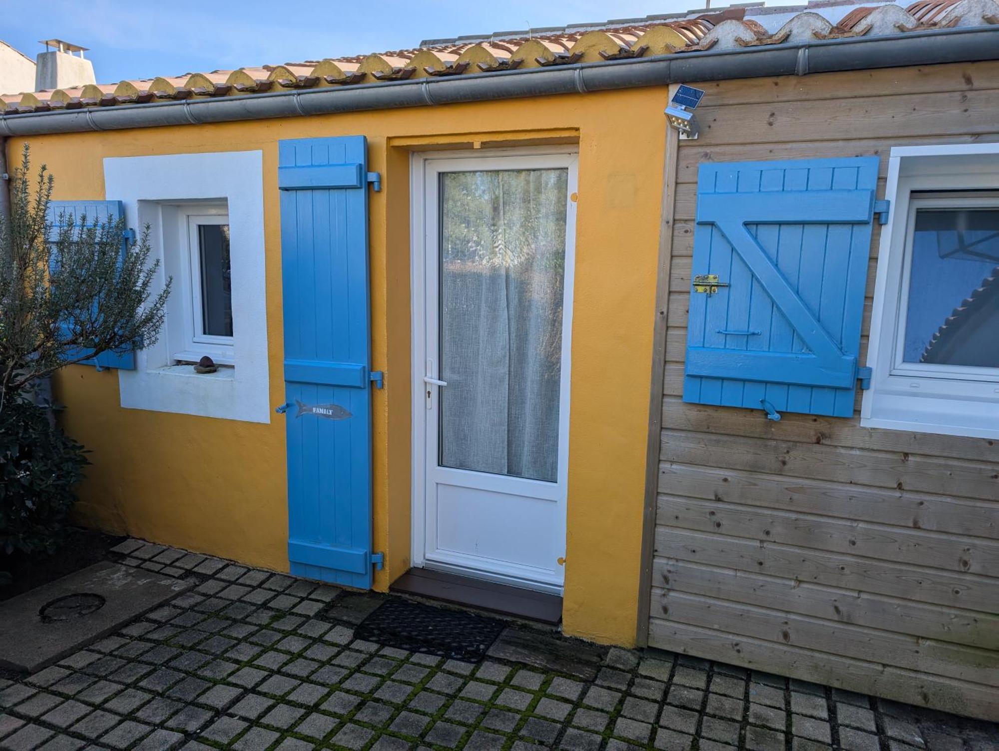 Les Yeux Bleus Bed & Breakfast Noirmoutier-en-l'Ile Exteriör bild